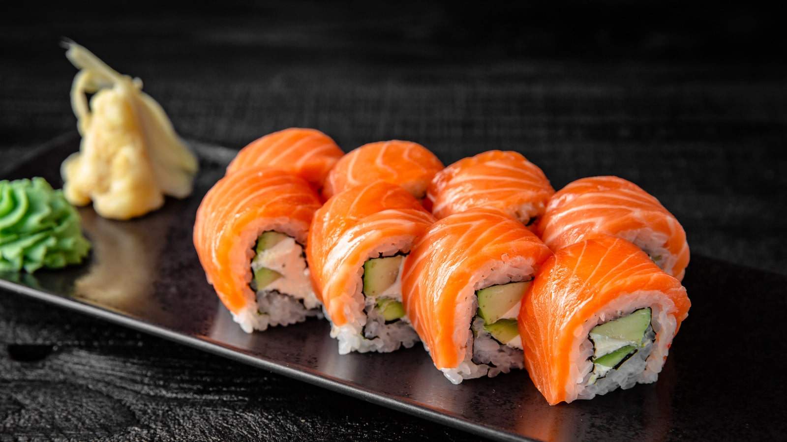 Как приготовить вкусные суши с лососем?